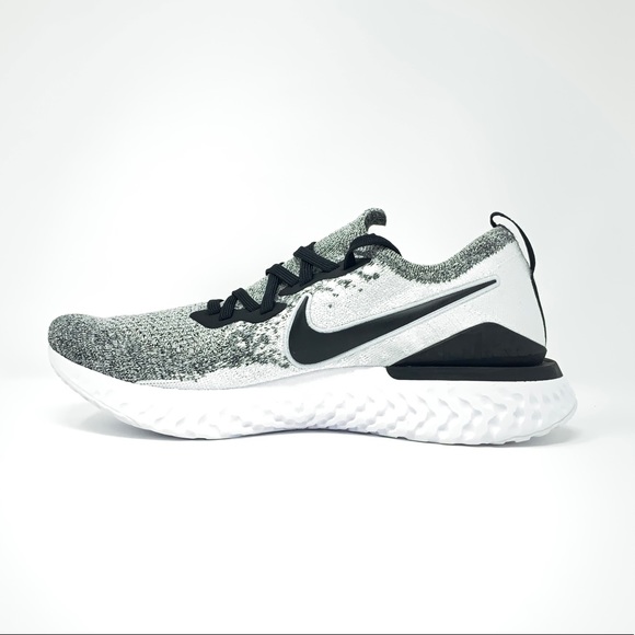 Nike Epic React Flyknit 2 'Oreo' Running Shoe - Picture 6 of 8